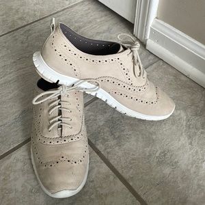 Womens Cole Haan zero grand size 8b.